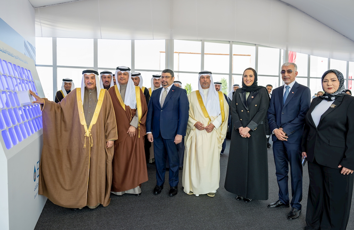 Deputy Prime Minister lays foundation stone for Al Dur Solar Power Plant Project