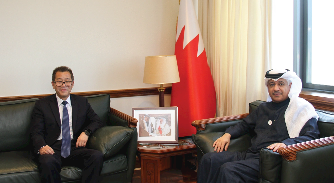 رئيس هيئة الكهرباء والماء يستقبل سفير جمهورية الصين لدى مملكة البحرين