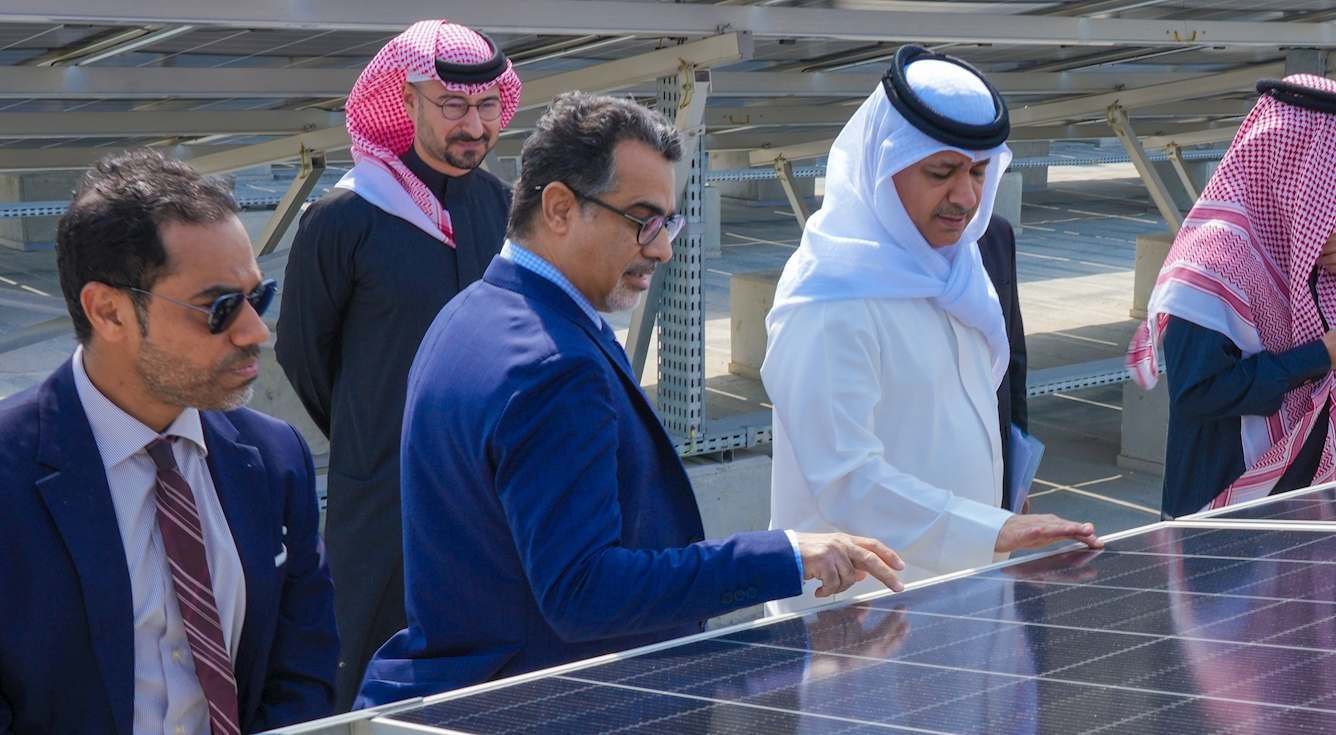 رئيس هيئة الكهرباء والماء: الانتهاء من مشروع تركيب أنظمة الطاقة الشمسية في محطة مدينة خليفة لتوزيع المياه