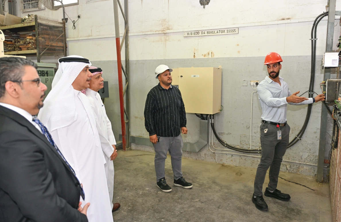 رئيس هيئة الكهرباء والماء ووزير الكهرباء والماء يتفقدان مركز طوارئ محافظة العاصمة وجهوزيته للتعامل مع مختلف الحالات