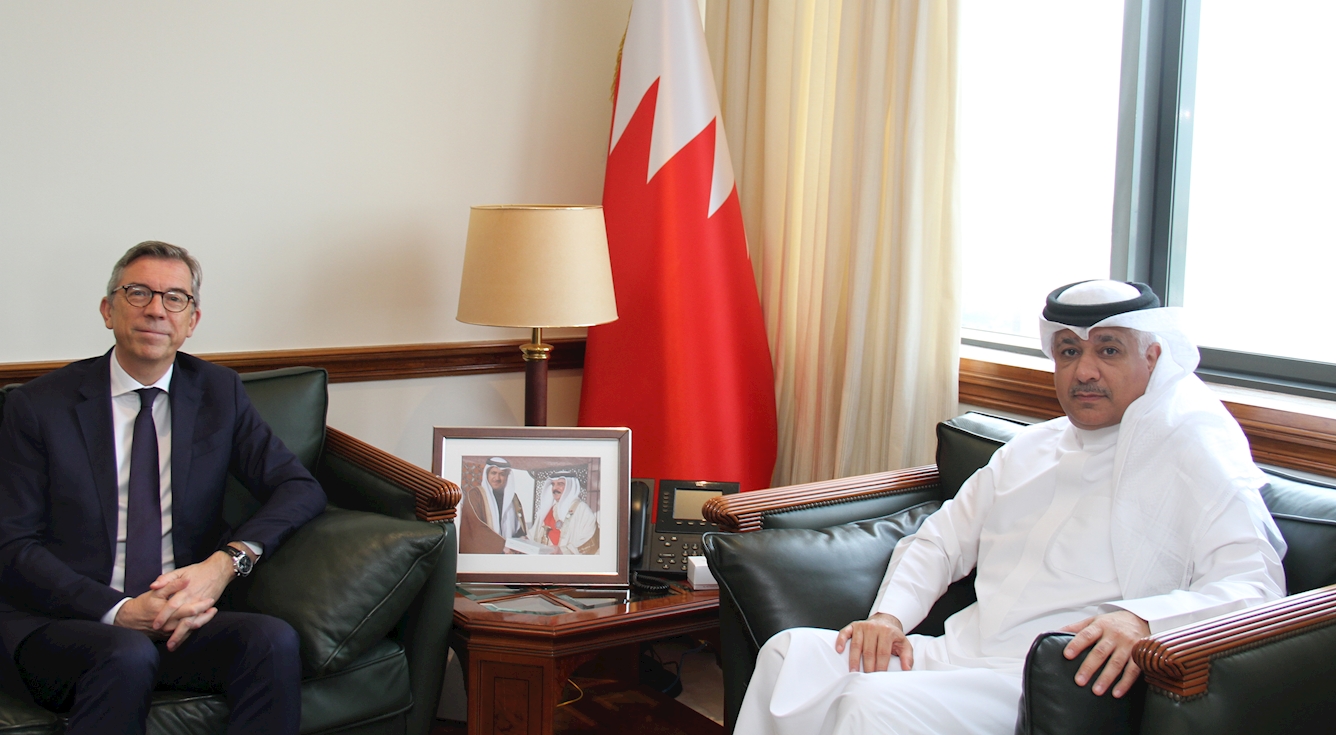 رئيس هيئة الكهرباء والماء يستقبل سفير الجمهورية الفرنسية لدى مملكة البحرين